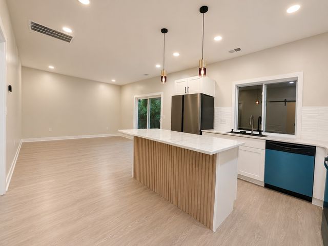 421 Oak St, Clarksville, TN 37042