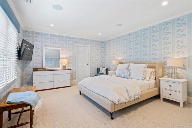 18 Matinecock Farms Road, Glen Cove, NY 11542