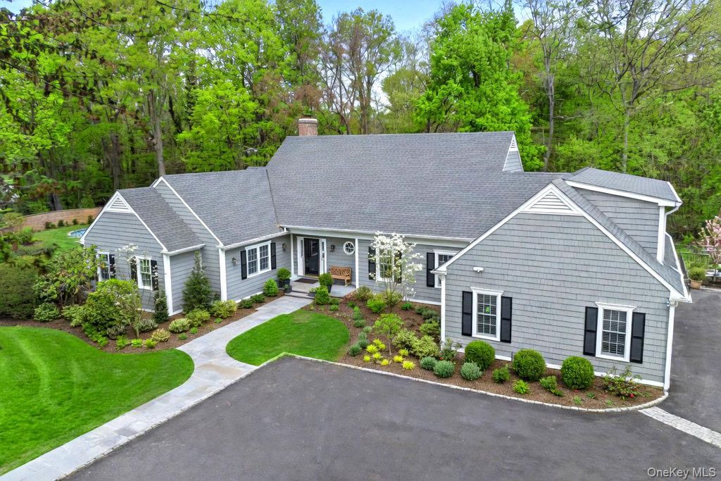 18 Matinecock Farms Road, Glen Cove, NY 11542 — exterior