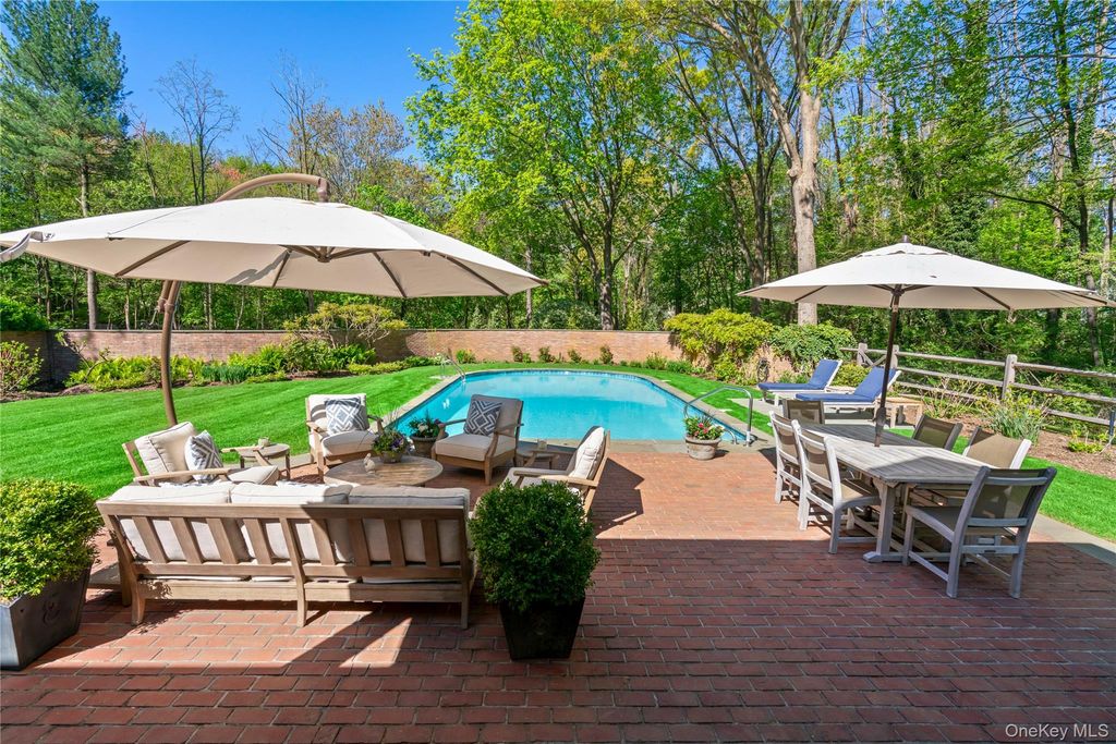 18 Matinecock Farms Road, Glen Cove, NY 11542 — photo 3