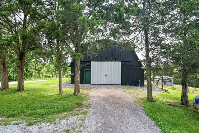 690 Whites Road, Perryville, KY 40468