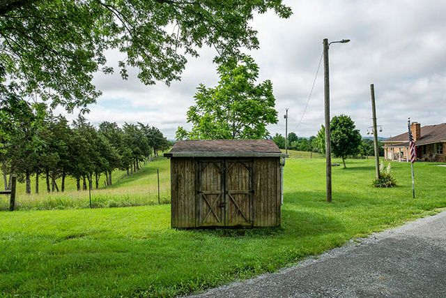 690 Whites Road, Perryville, KY 40468