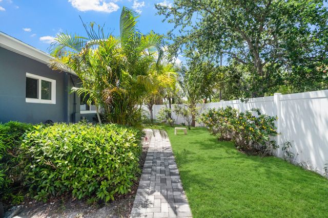 5496 NE 22nd Avenue, Fort Lauderdale, FL 33308