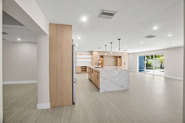5496 NE 22nd Avenue, Fort Lauderdale, FL 33308