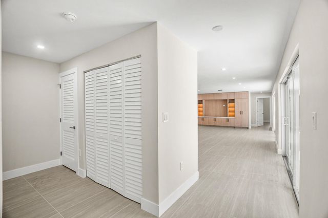 5496 NE 22nd Avenue, Fort Lauderdale, FL 33308