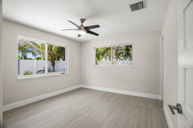 5496 NE 22nd Avenue, Fort Lauderdale, FL 33308