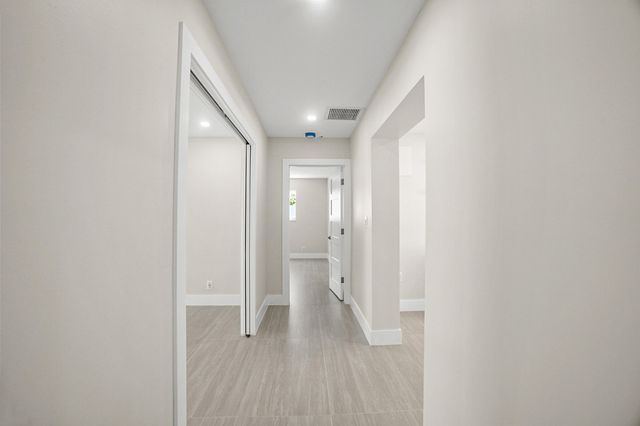5496 NE 22nd Avenue, Fort Lauderdale, FL 33308