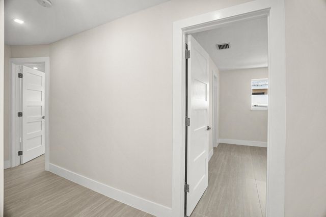 5496 NE 22nd Avenue, Fort Lauderdale, FL 33308