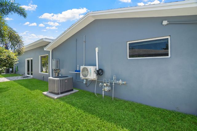 5496 NE 22nd Avenue, Fort Lauderdale, FL 33308