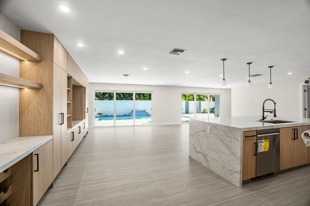 5496 NE 22nd Avenue, Fort Lauderdale, FL 33308