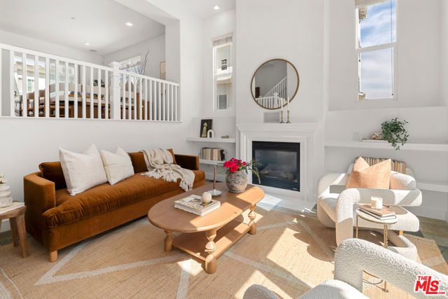 6011 Dawn 1, Los Angeles, CA 90094