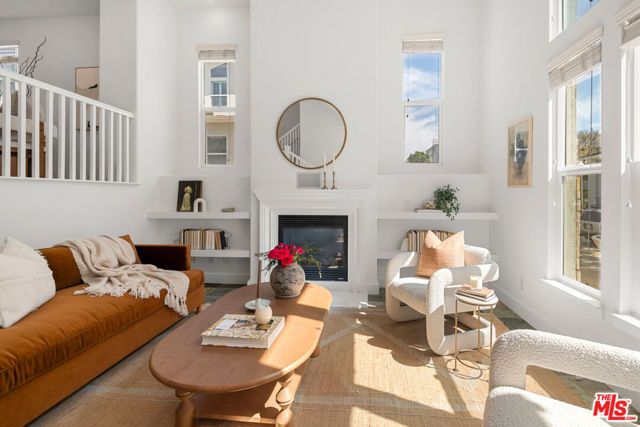 6011 Dawn 1, Los Angeles, CA 90094