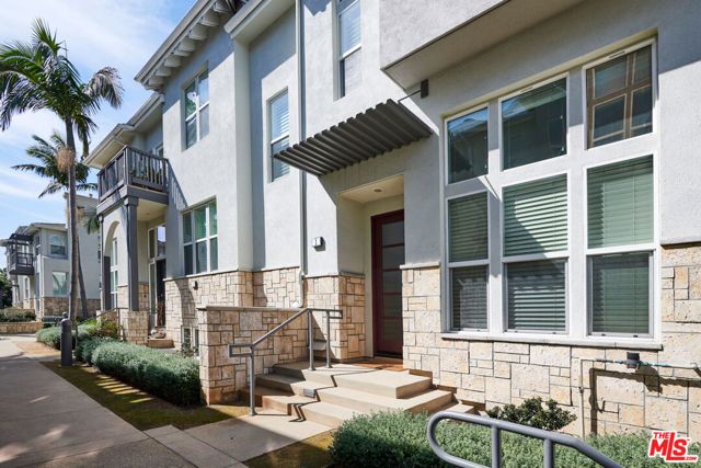 6011 Dawn 1, Los Angeles, CA 90094