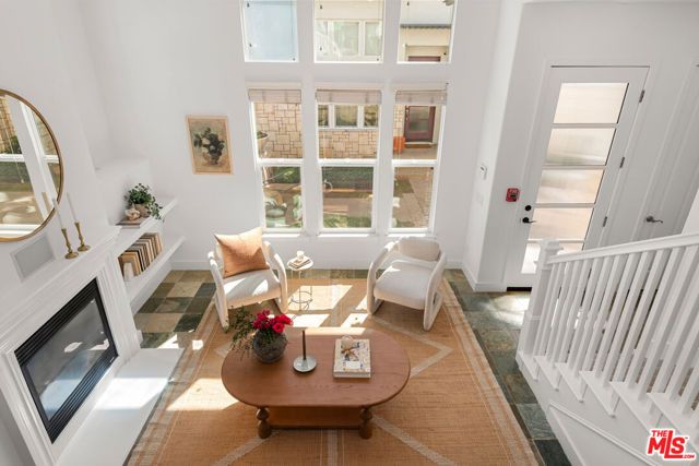 6011 Dawn 1, Los Angeles, CA 90094