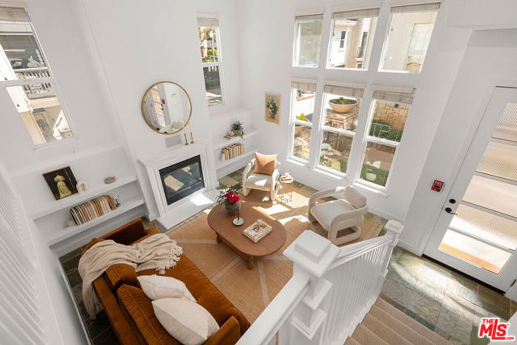 6011 Dawn 1, Los Angeles, CA 90094