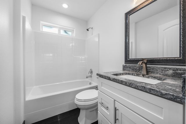 5114 N Del Rey Dr, Otis Orchards, WA 99027