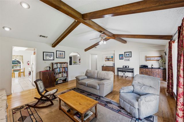 903 Middle Run, Duncanville, TX 75137