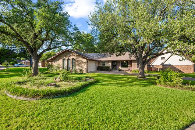 903 Middle Run, Duncanville, TX 75137