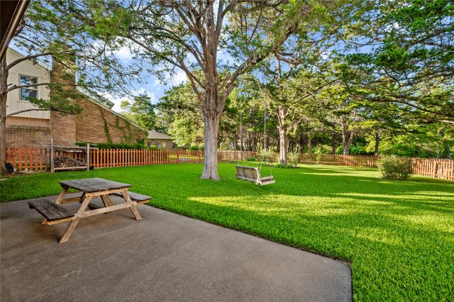 903 Middle Run, Duncanville, TX 75137