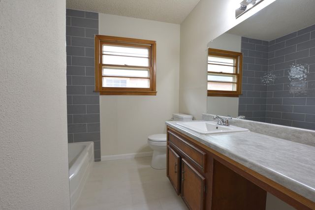 5224 9th Street, Lubbock, TX 79416