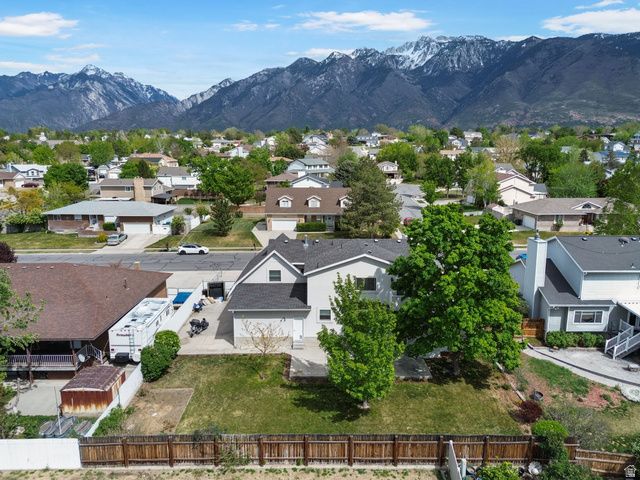 11466 S CHERRY HILL DR, Sandy, UT 84094