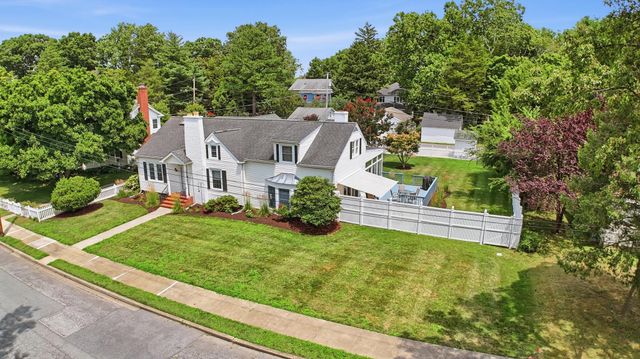 727 N GOVERNORS AVE, Dover, DE 19904