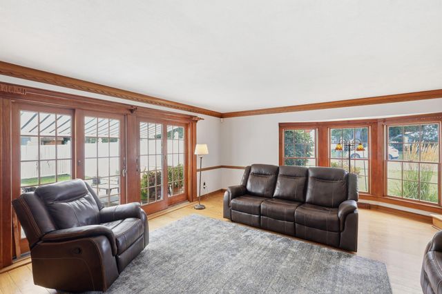 727 N GOVERNORS AVE, Dover, DE 19904