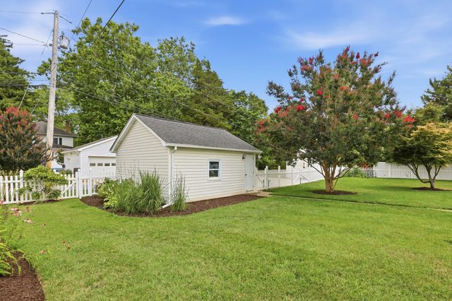 727 N GOVERNORS AVE, Dover, DE 19904
