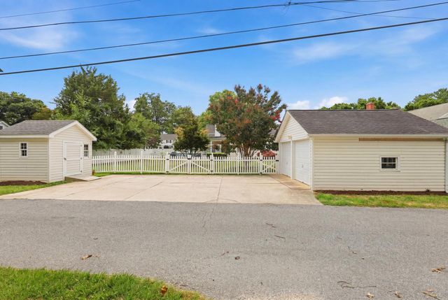 727 N GOVERNORS AVE, Dover, DE 19904