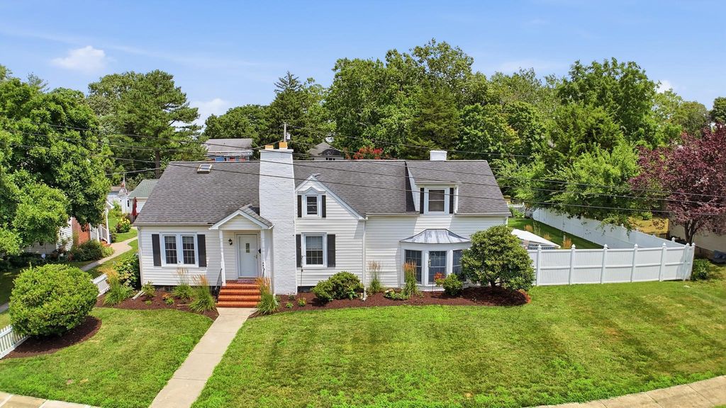 727 N GOVERNORS AVE, Dover, DE 19904