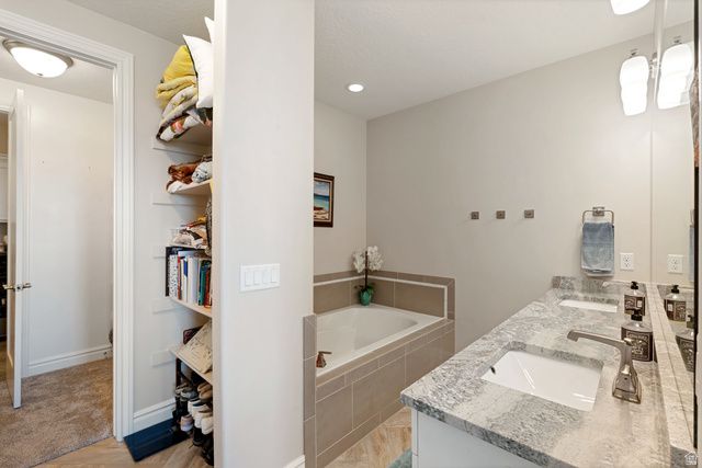 836 N PINEHURST DR, Midway, UT 84049