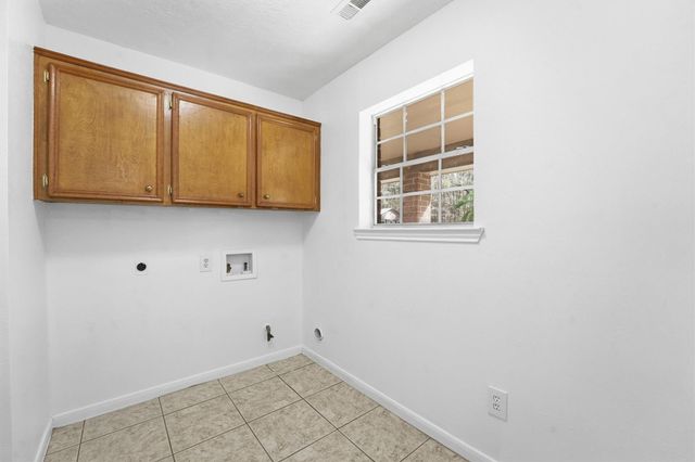 308 County Road 6481, Dayton, TX 77535