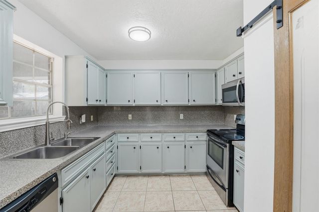 308 County Road 6481, Dayton, TX 77535