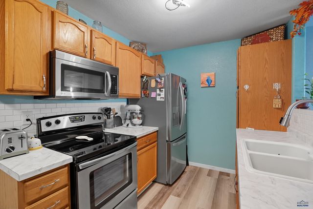 4616 CHALKSTONE DR, Rapic City, SD 57701