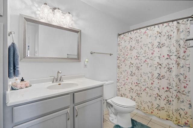 4616 CHALKSTONE DR, Rapic City, SD 57701