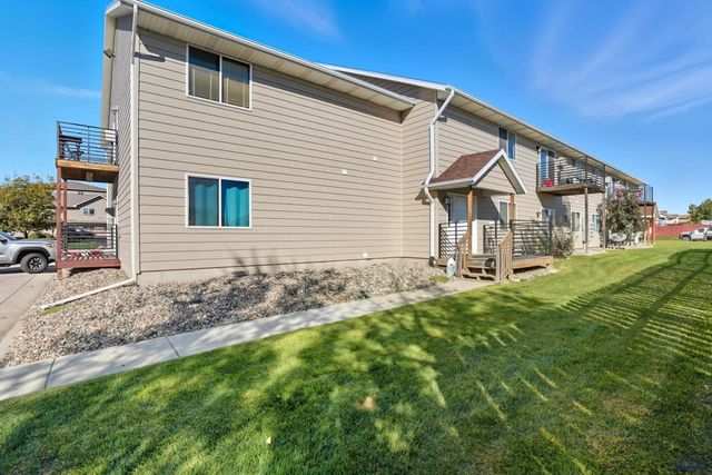 4616 CHALKSTONE DR, Rapic City, SD 57701