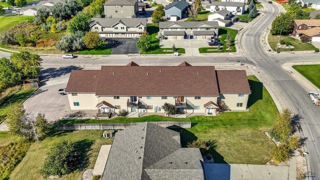 4616 CHALKSTONE DR, Rapic City, SD 57701