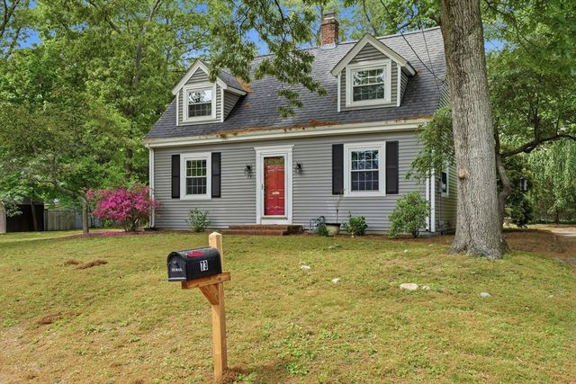 73 Allen Ave, Attleboro, MA 02703