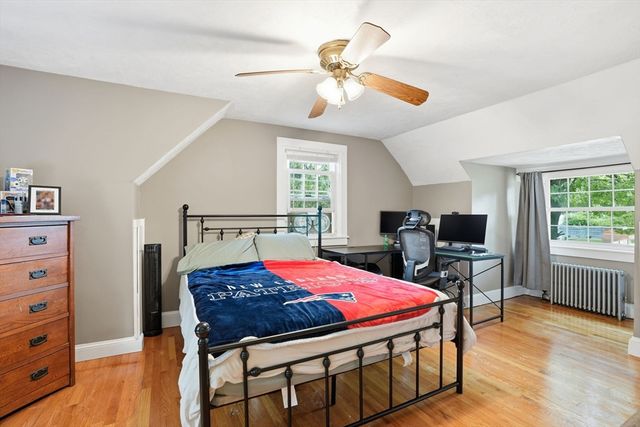 73 Allen Ave, Attleboro, MA 02703