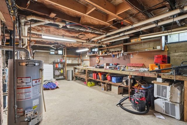 73 Allen Ave, Attleboro, MA 02703
