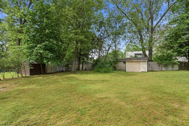 73 Allen Ave, Attleboro, MA 02703