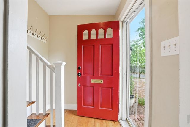 73 Allen Ave, Attleboro, MA 02703