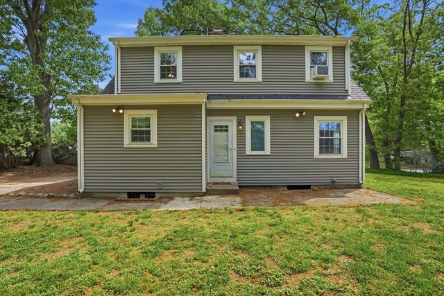 73 Allen Ave, Attleboro, MA 02703