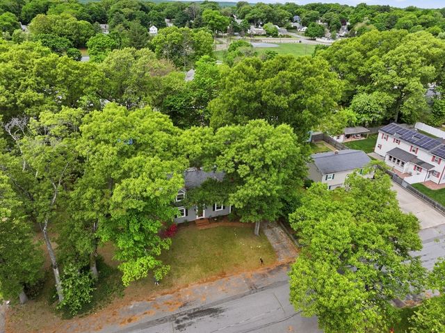 73 Allen Ave, Attleboro, MA 02703