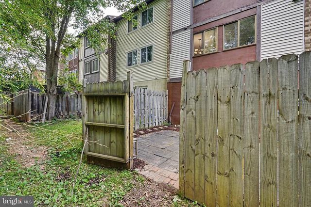 610 GILES PL, Sterling, VA 20164