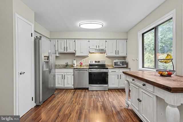 610 GILES PL, Sterling, VA 20164
