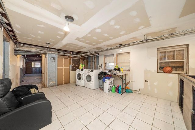 1901 S 61st Court, Cicero, IL 60804