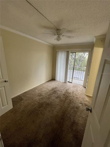 121 OYSTER BAY CIRCLE 220, Altamonte Springs, FL 32701