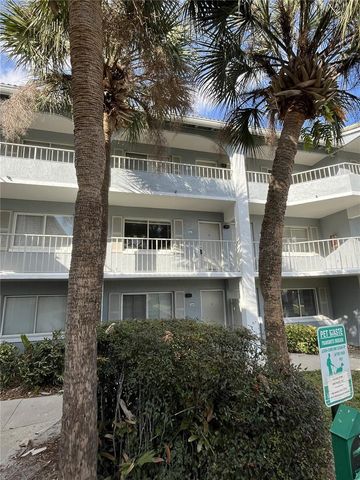 121 OYSTER BAY CIRCLE 220, Altamonte Springs, FL 32701