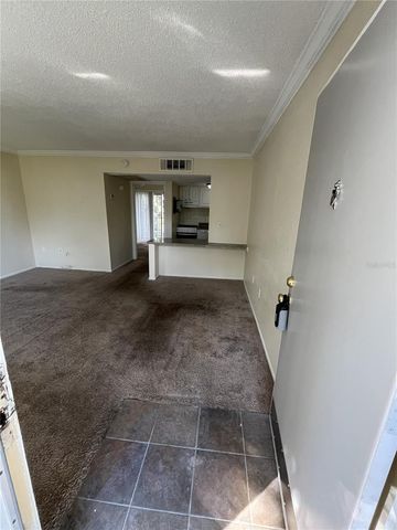 121 OYSTER BAY CIRCLE 220, Altamonte Springs, FL 32701